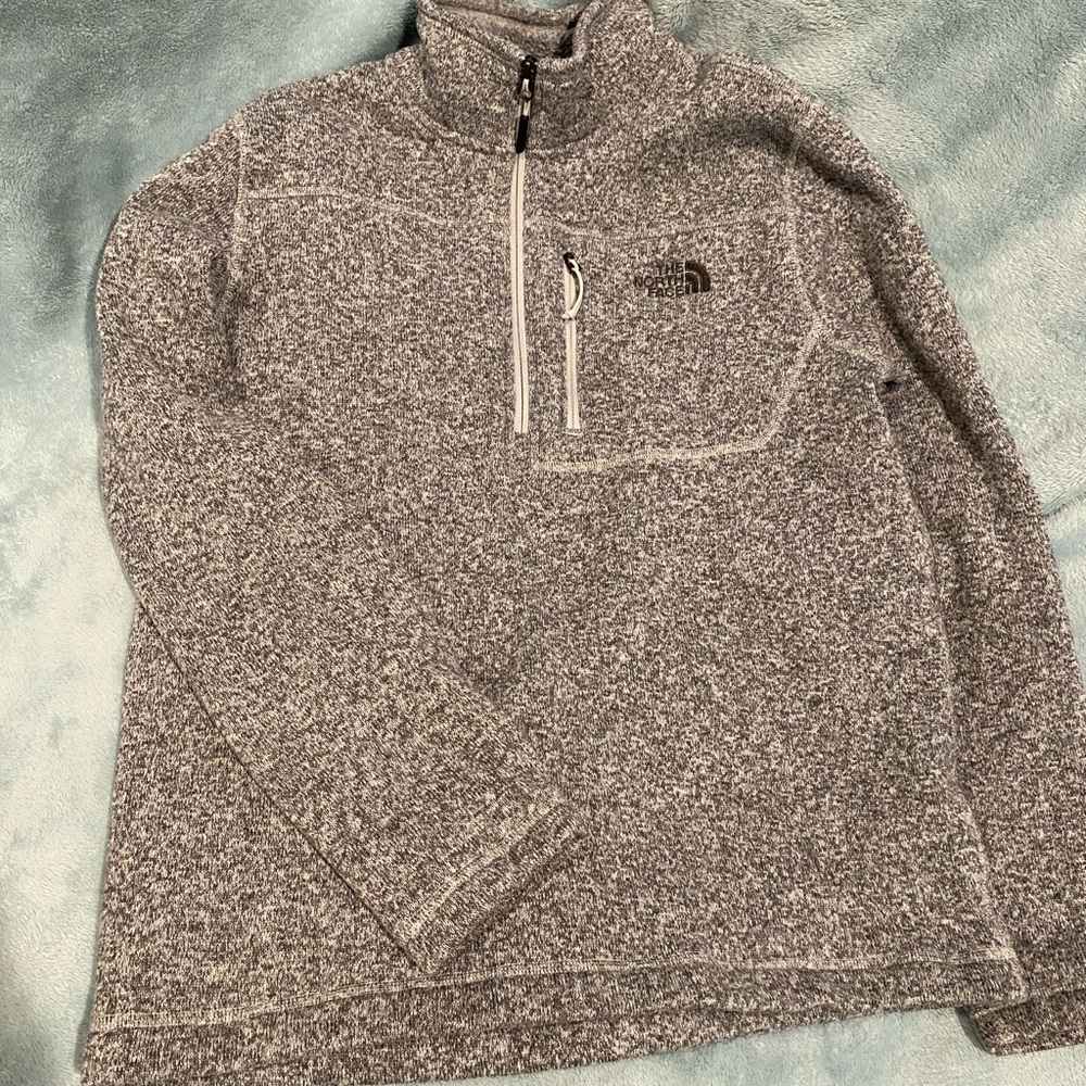 Authentic men’s Northface fleece